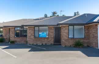 2/240 Old Farm Road, Hillcrest