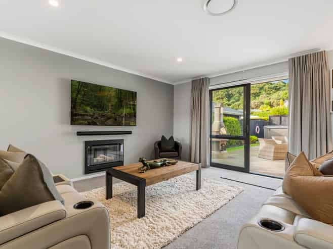 3 Ellesmere Close, Pyes Pa