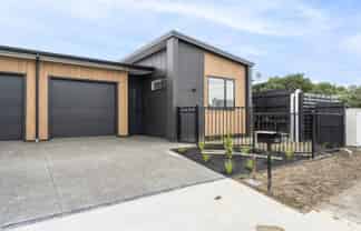 2/1 Fuchsia Avenue, Pukete