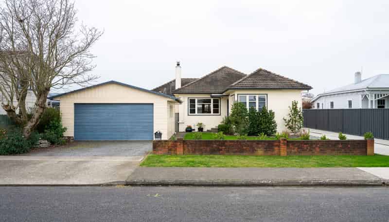 819 Francis Hicks Avenue, Raureka
