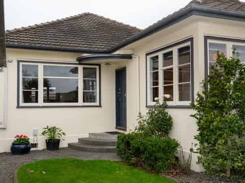 819 Francis Hicks Avenue, Raureka