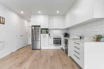 201/2 Ko Street, Northcote