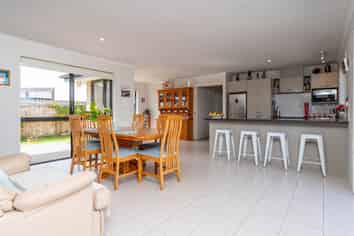 5 Hillside Avenue, Mangawhai Heads