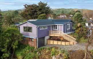 36 Renown Road, RAUMATI SOUTH