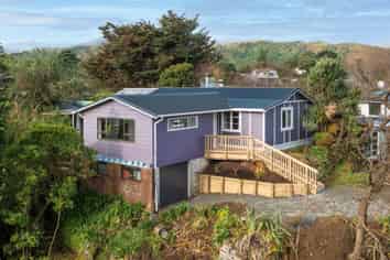 36 Renown Road, RAUMATI SOUTH