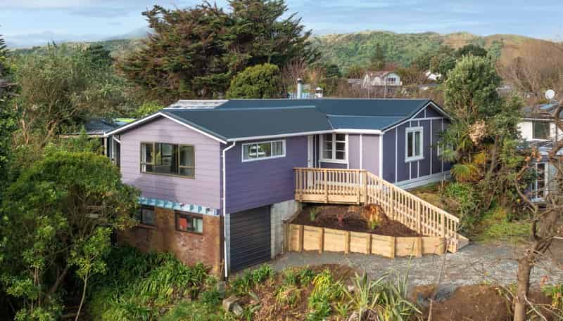 36 Renown Road, RAUMATI SOUTH