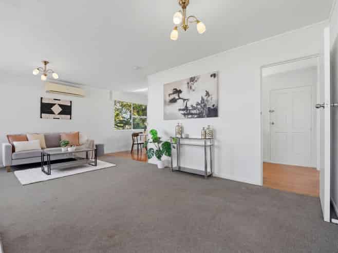 28 Kivell Close, Mangere East