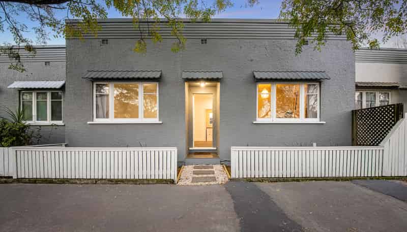 2/1103 Great North Road, Point Chevalier