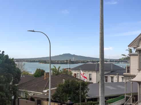 1/10 Shelly Beach Road, Saint Marys Bay