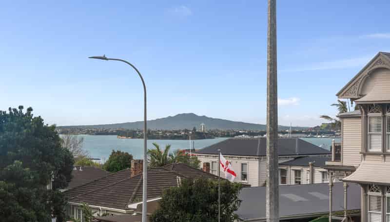 1/10 Shelly Beach Road, Saint Marys Bay