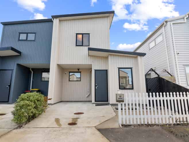 100 Bellbird Street, Papakura