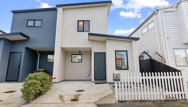 100 Bellbird Street, Papakura