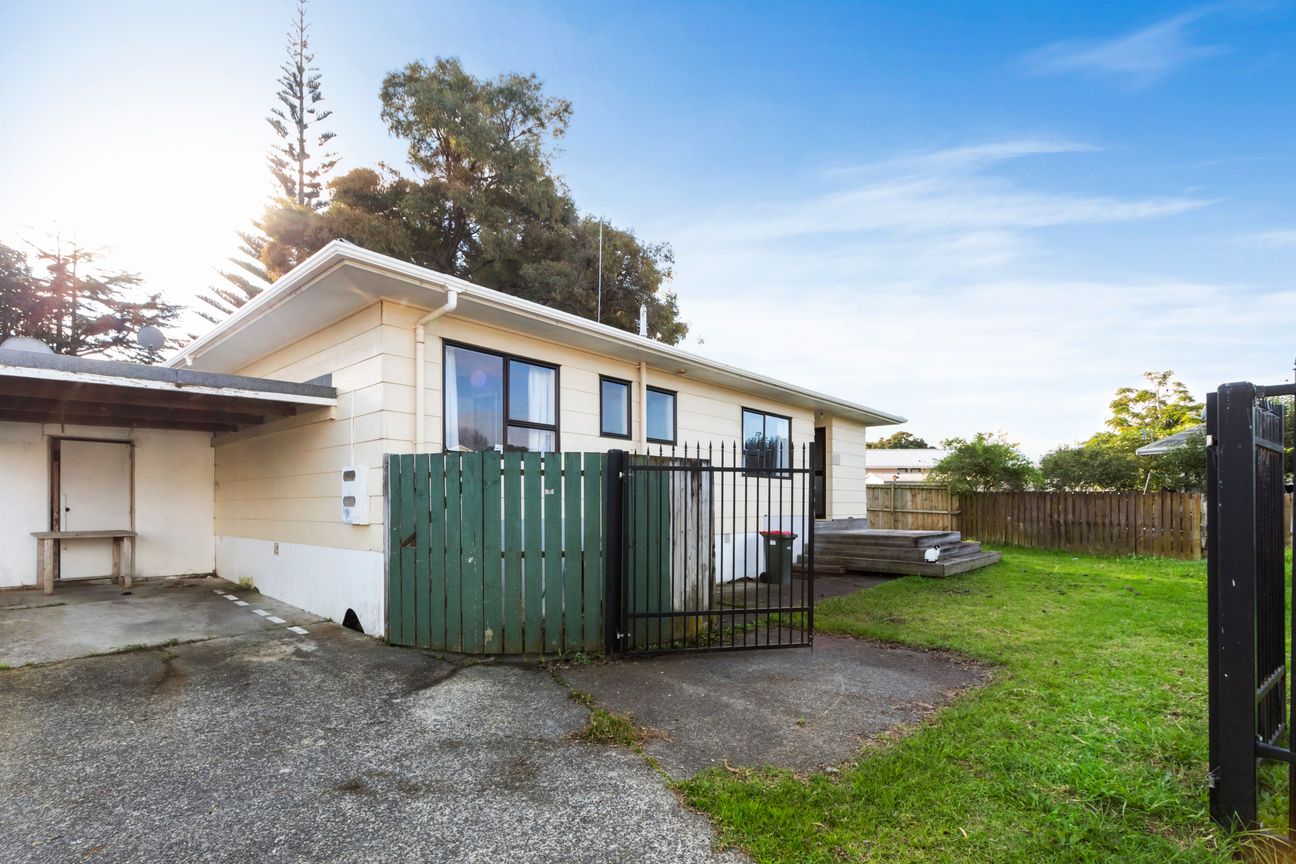3 bedroom home in Clendon Park! - Więcej