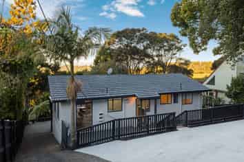 420 Huia Road, Laingholm