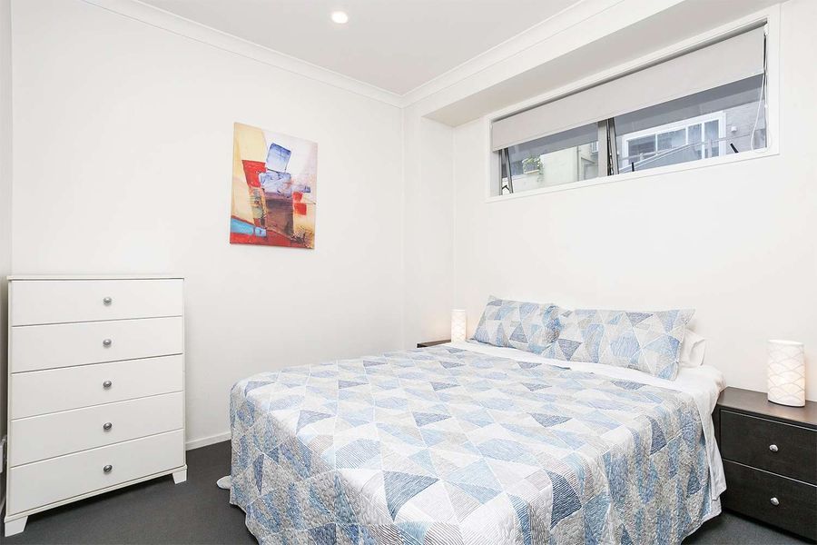 Modern 1 Bedroom Apartment in The Ascent - Więcej