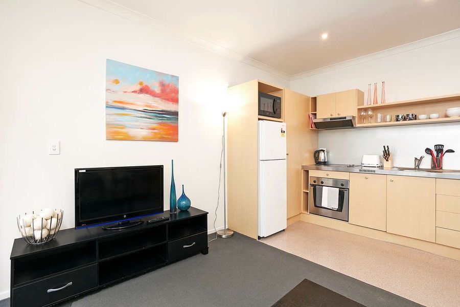 Modern 1 Bedroom Apartment in The Ascent - Widok 4