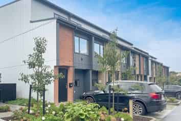 62 Parkwood Avenue, Westgate