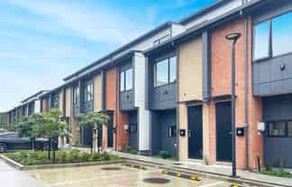 62 Parkwood Avenue, Westgate