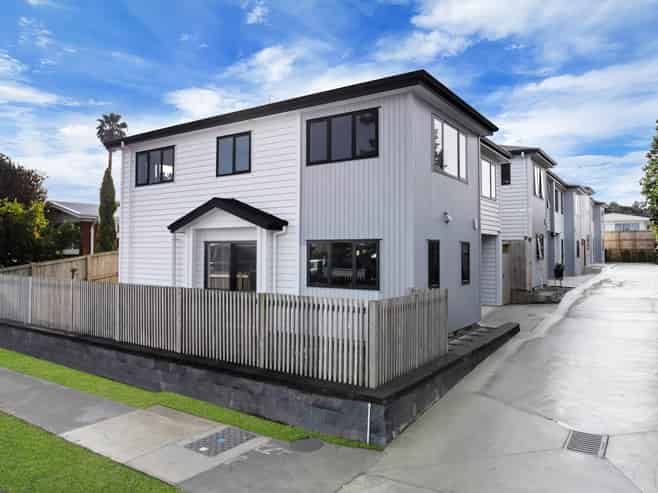 1-5/63 Maich Road, Manurewa