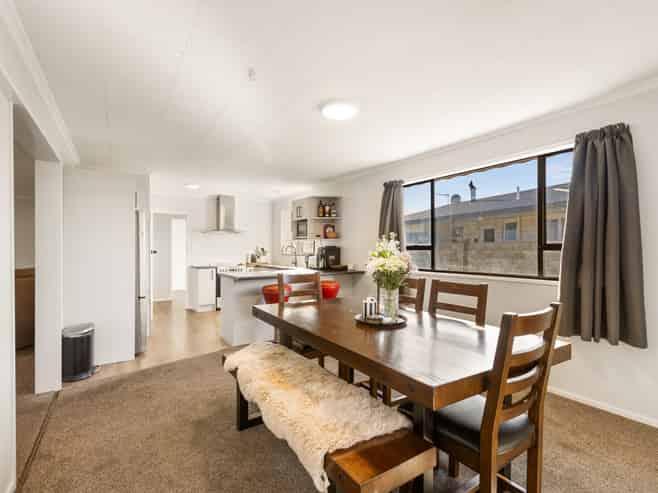 42A Brandon Street, Alexandra