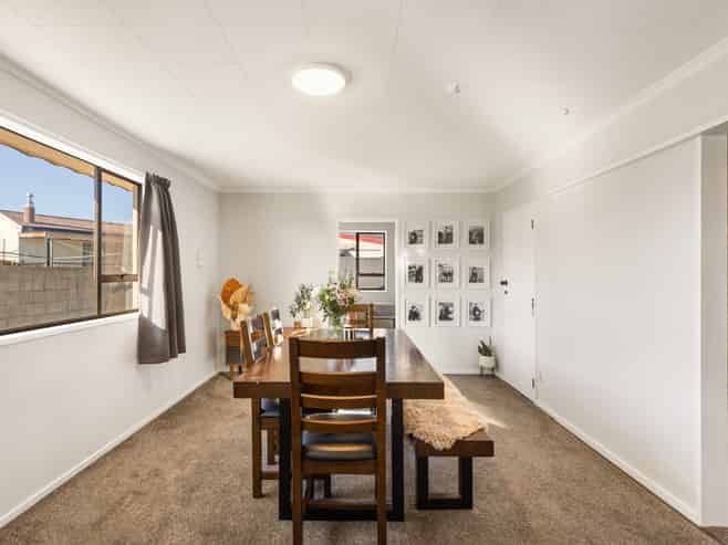 42A Brandon Street, Alexandra