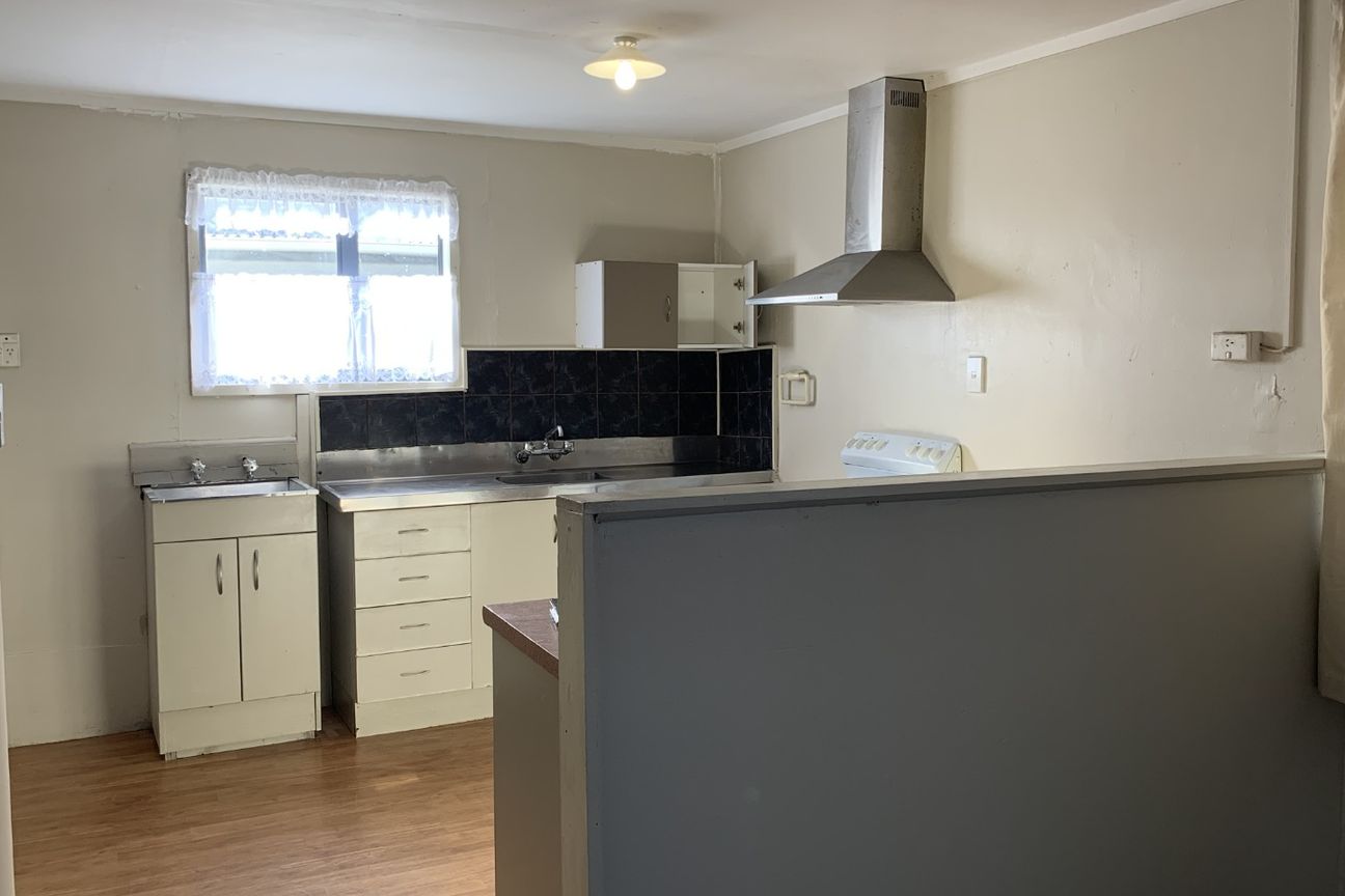 Rent includes Power & Water - Vista 3