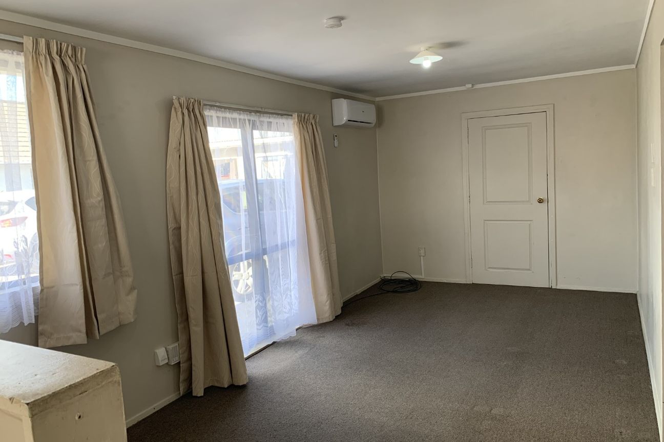 Rent includes Power & Water - Vista 4