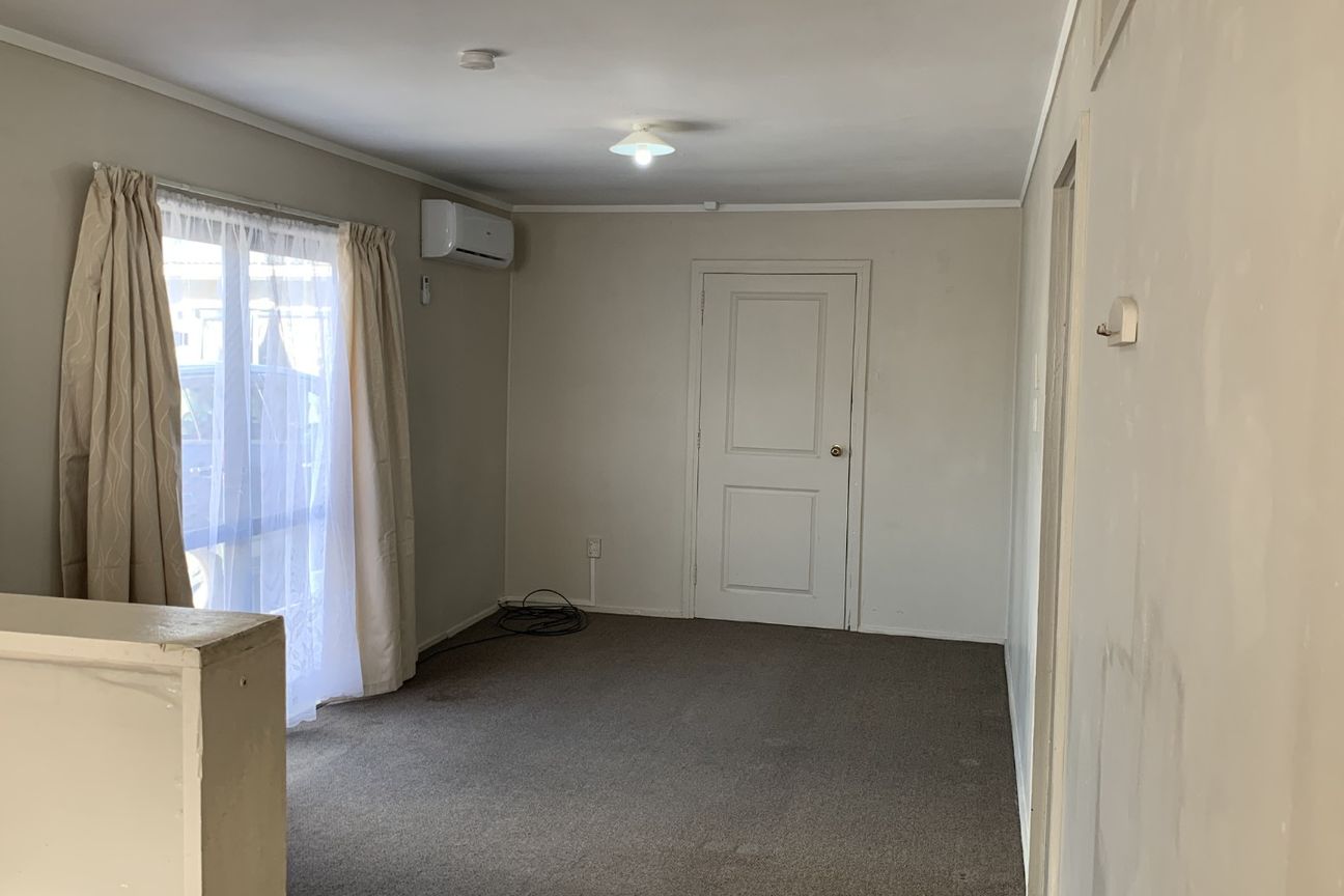 Rent includes Power & Water - Vista 6