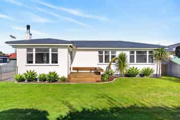 17 Hinton Road, Taradale