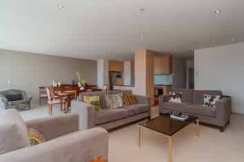 B64/10 Ebor Street, Wellington Central