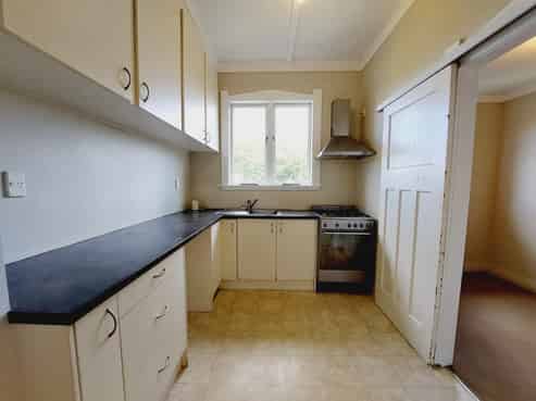 556 New North Road, Kingsland