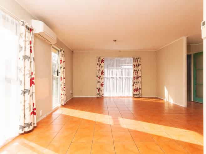 9 Chibnall Place, Conifer Grove