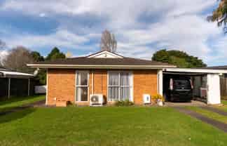 9 Chibnall Place, Conifer Grove