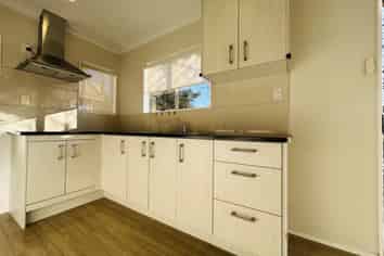 15A Lyford Crescent, Sunnynook