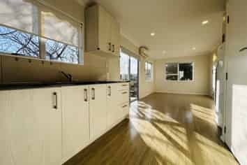 15A Lyford Crescent, Sunnynook