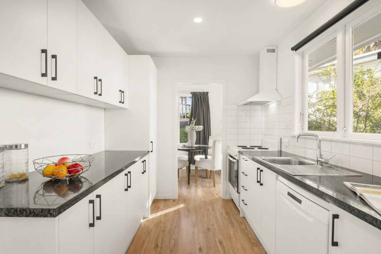 Family Living with Future Potential - Vista 6