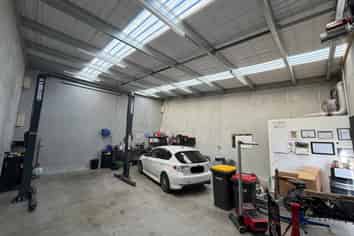 Modern Industrial Unit