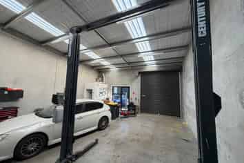 Modern Industrial Unit