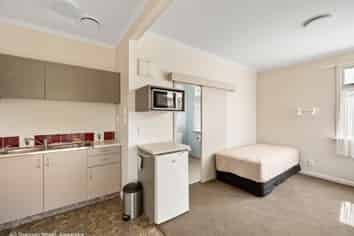 Location investment in Alexandra