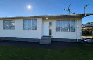 4/51 Sturges Road, Henderson
