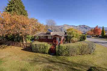 43 Hunter Crescent, Wanaka