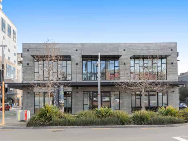 Exceptional Office, onsite parking