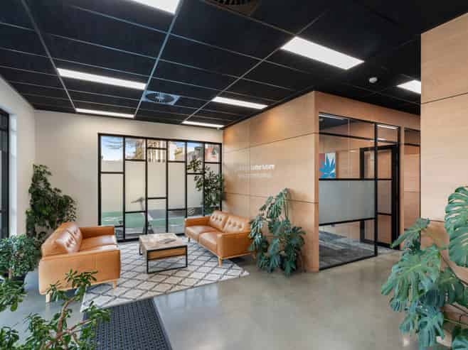 Exceptional Office, onsite parking