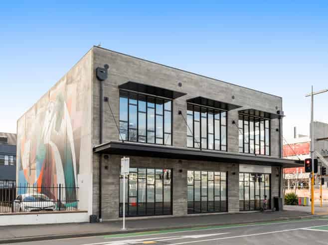 Exceptional Office, onsite parking