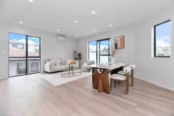 30B Tomintoul Place, Highland Park