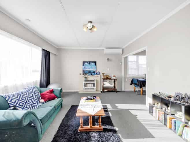 61 Collins Street, Hawera