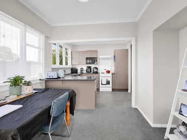 61 Collins Street, Hawera