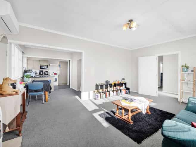 61 Collins Street, Hawera