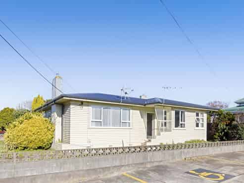 61 Collins Street, Hawera