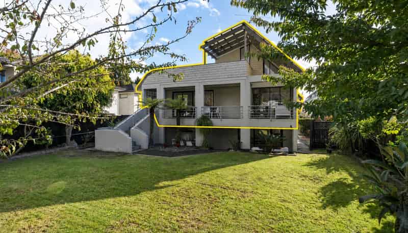 64 St Andrews Road, Epsom